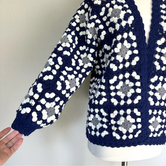 Granny Square Vintage Crocheted Cardigan Balloon Sleeves S-L - Picture 10 of 10